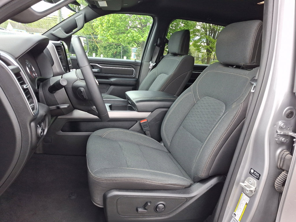 Used 2025 RAM 1500 Big Horn AWD/4WD image 24