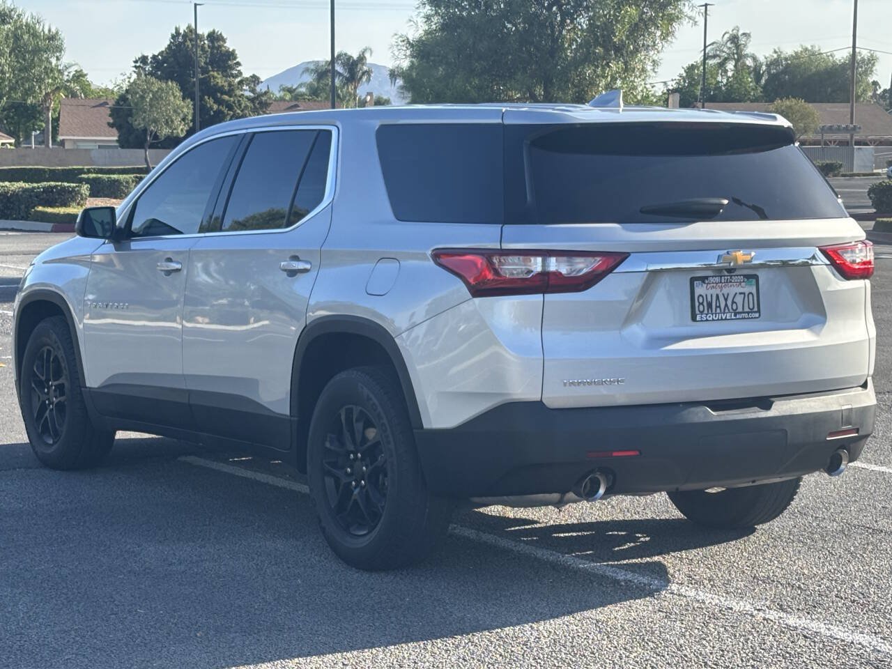 Used 2021 Chevrolet Traverse LS FWD image 5