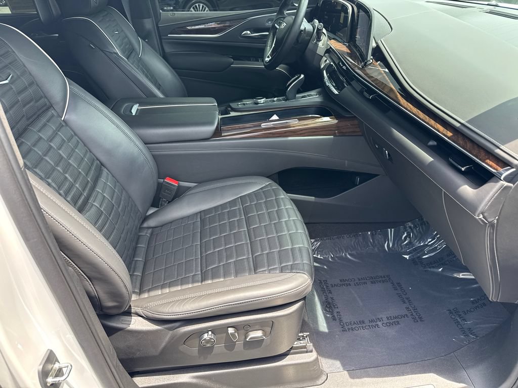 Used 2023 Cadillac Escalade Sport Platinum AWD/4WD image 13