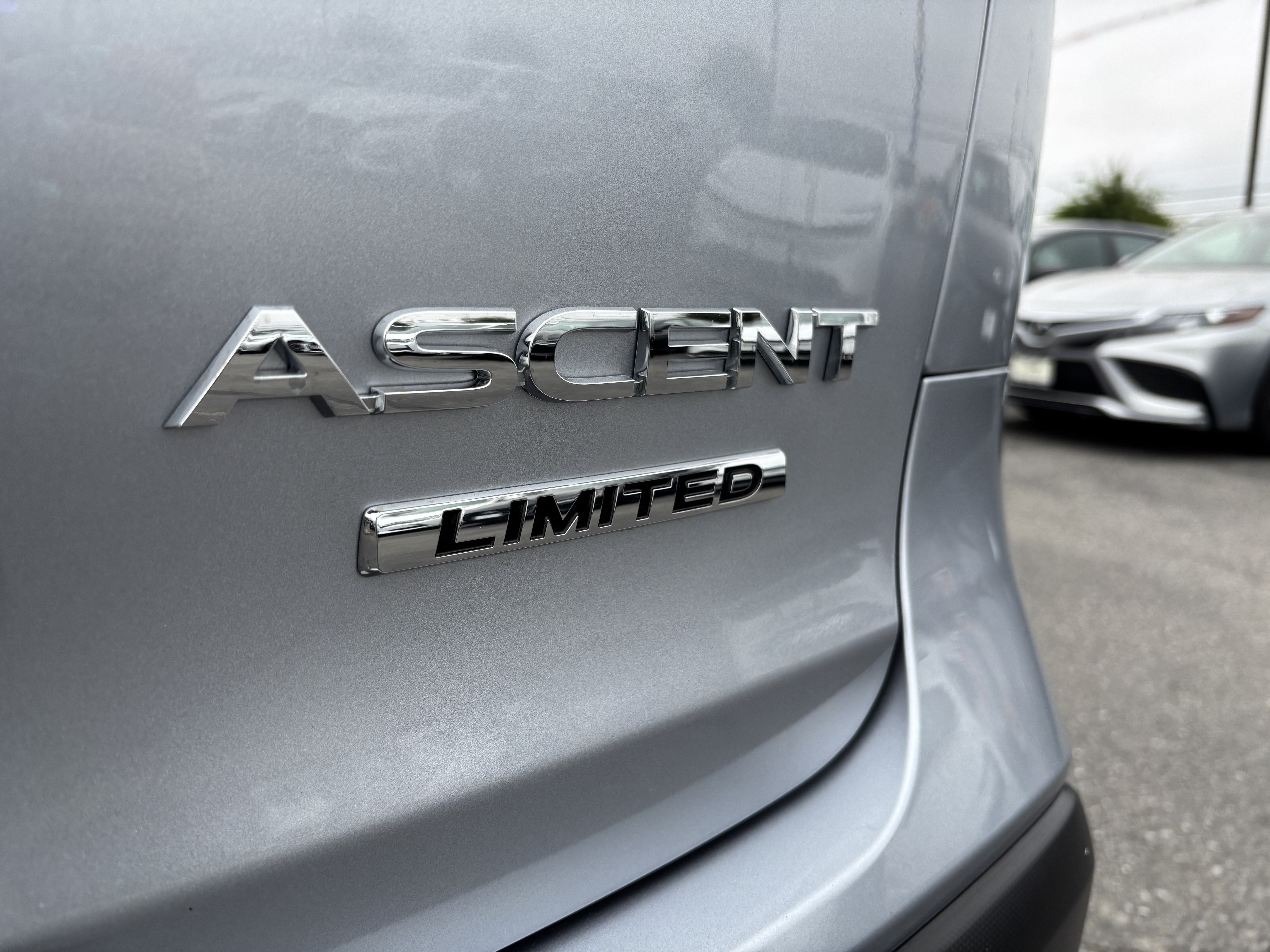 Used 2023 Subaru Ascent Limited AWD/4WD image 12