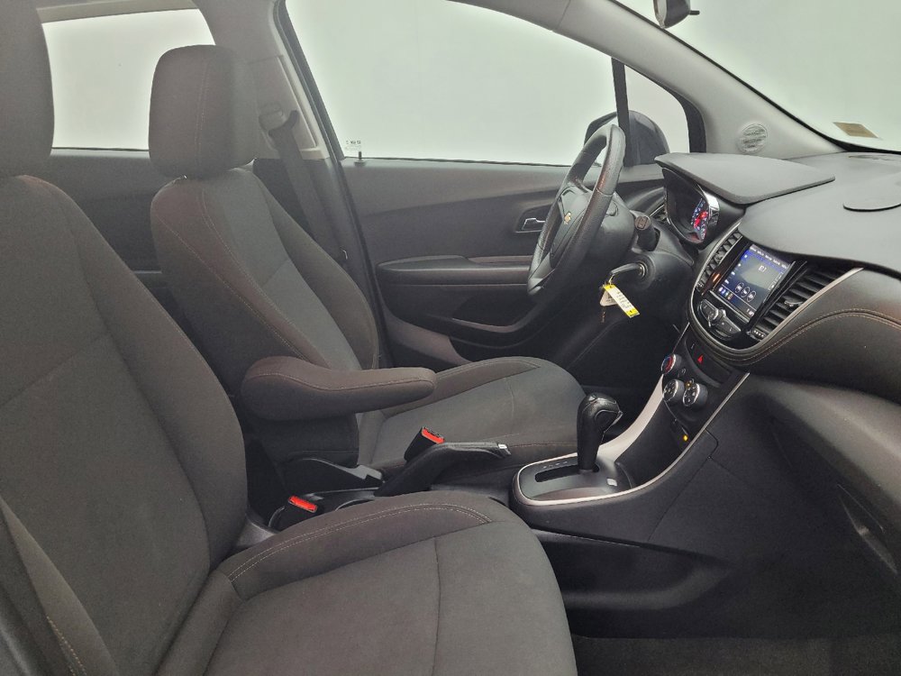 Used 2021 Chevrolet Trax LS image 21