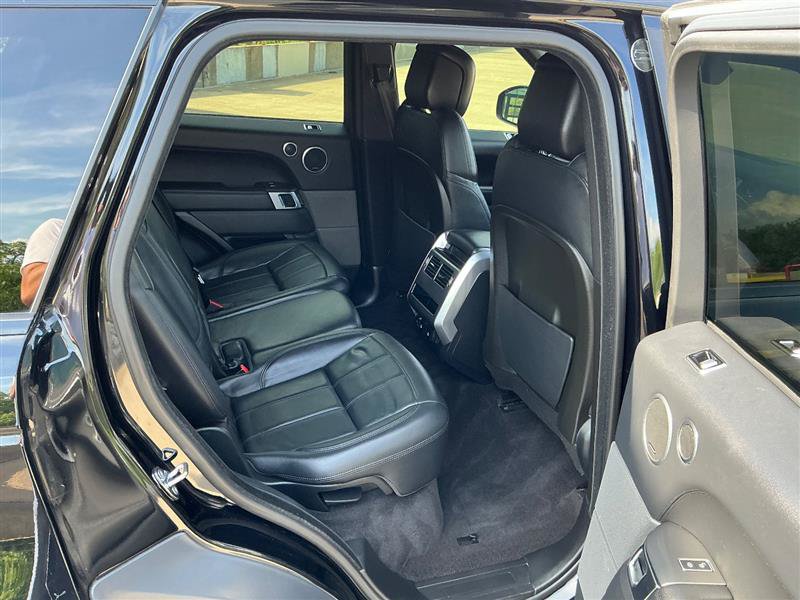 Used 2019 Land Rover Range Rover Sport SE AWD/4WD image 40