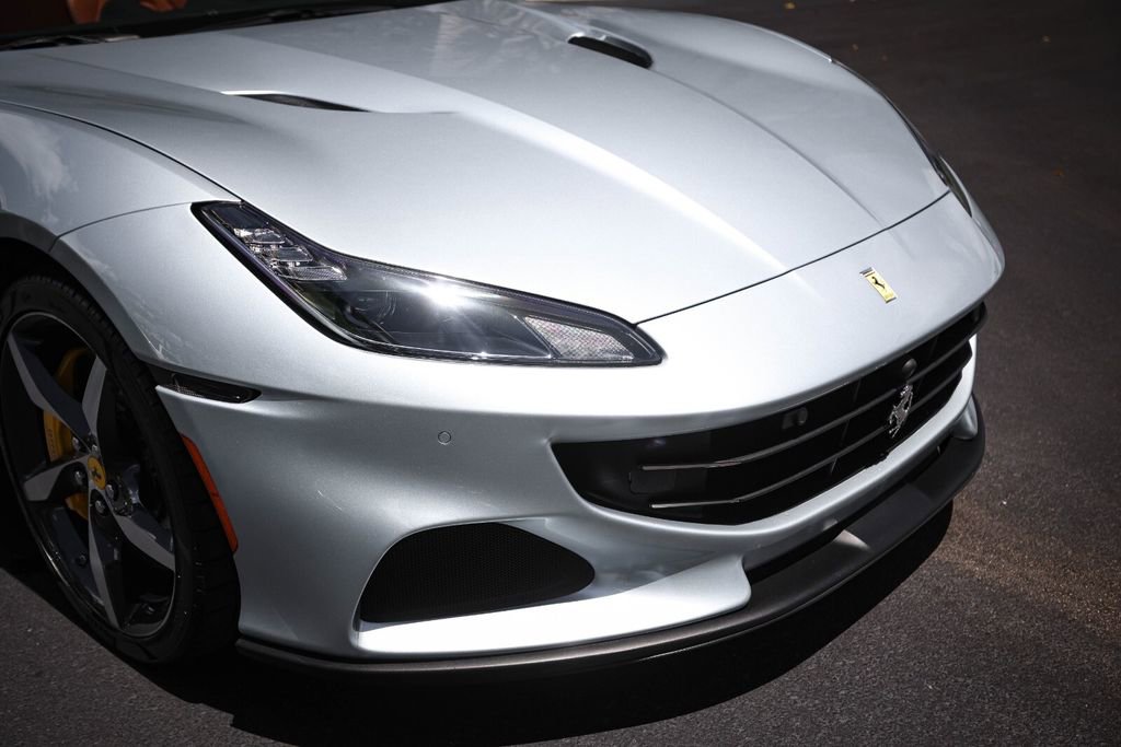 Certified 2023 Ferrari Portofino M image 12