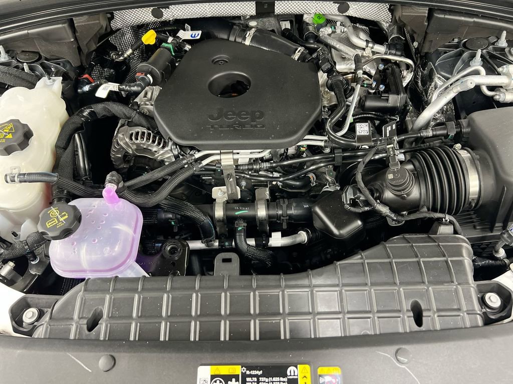 New 2026 Jeep Grand Cherokee Altitude image 24