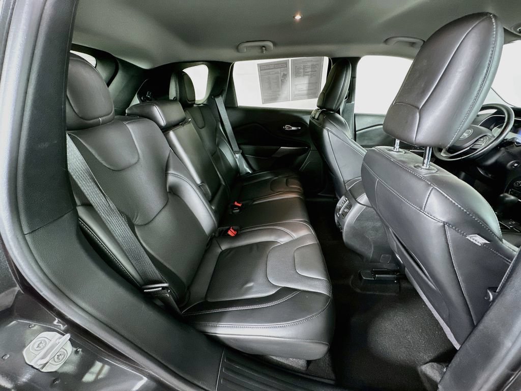 Certified 2020 Jeep Cherokee Limited AWD/4WD image 36