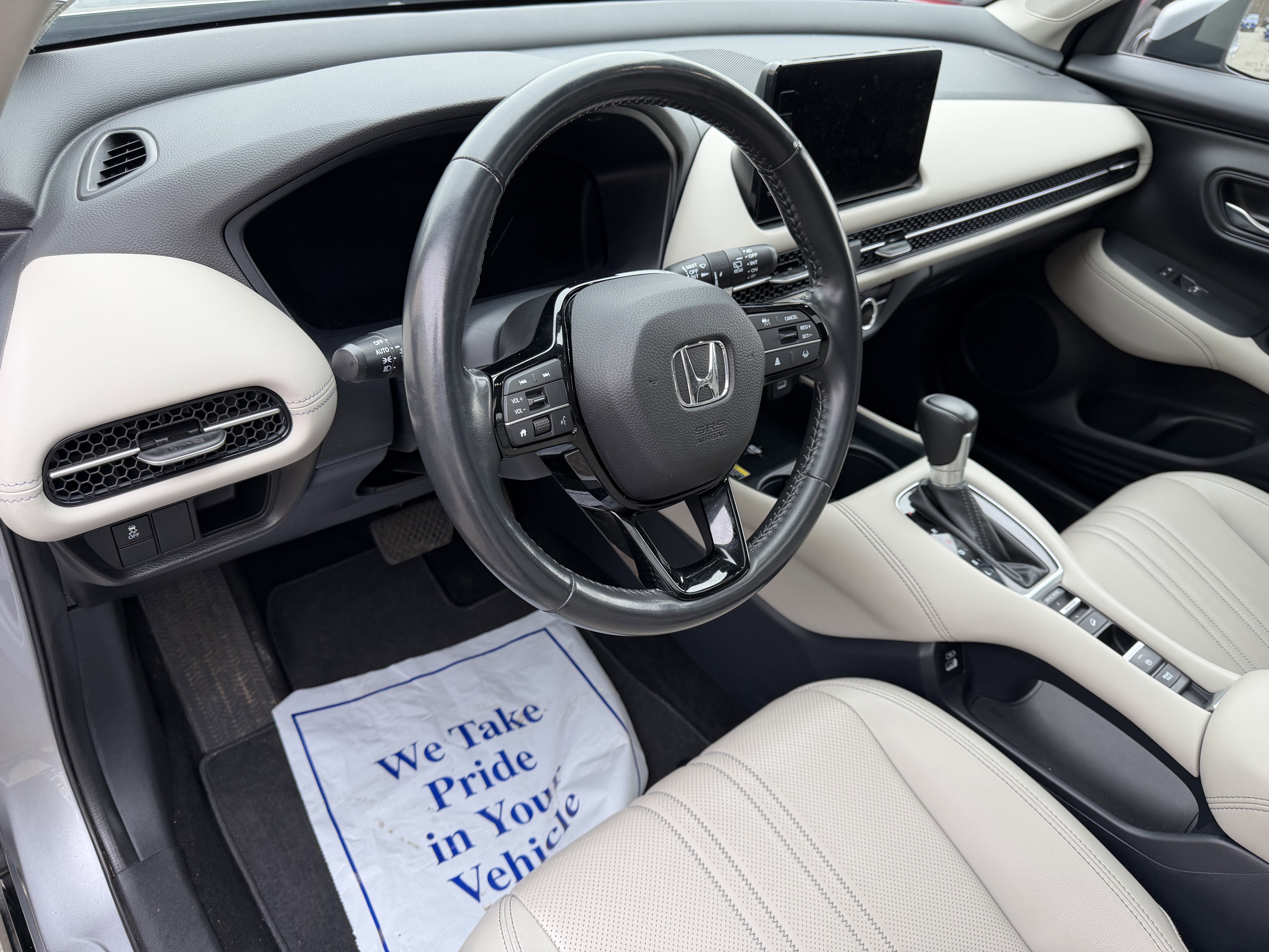 Used 2023 Honda HR-V EX-L image 13