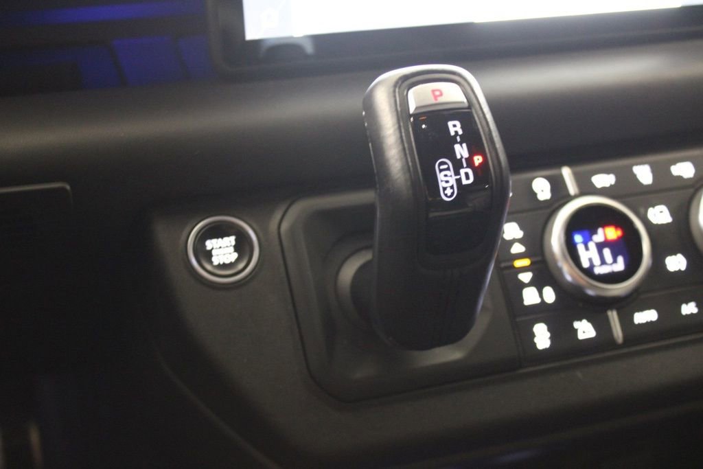 Used 2020 Land Rover Defender 110 X AWD/4WD image 32