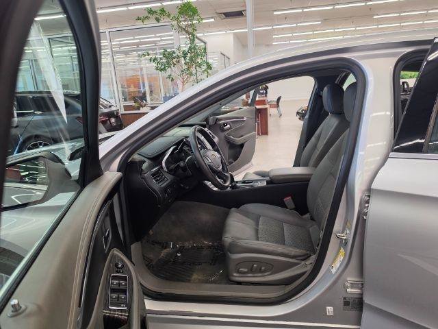 Used 2018 Chevrolet Impala LS FWD image 31