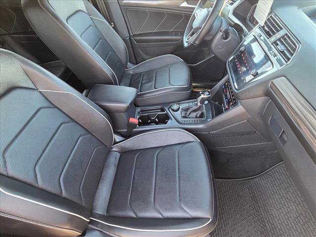 Certified 2022 Volkswagen Tiguan SEL R-Line AWD/4WD image 20