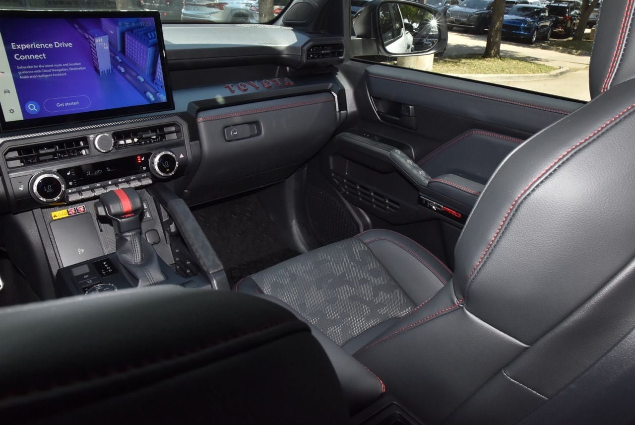 Used 2025 Toyota Tacoma TRD Pro AWD/4WD image 18