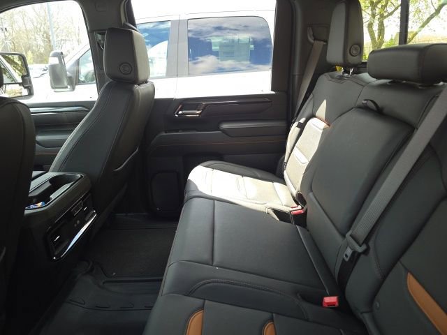 Used 2025 GMC Sierra 2500 AT4 w/ AT4 Premium Plus Package image 13