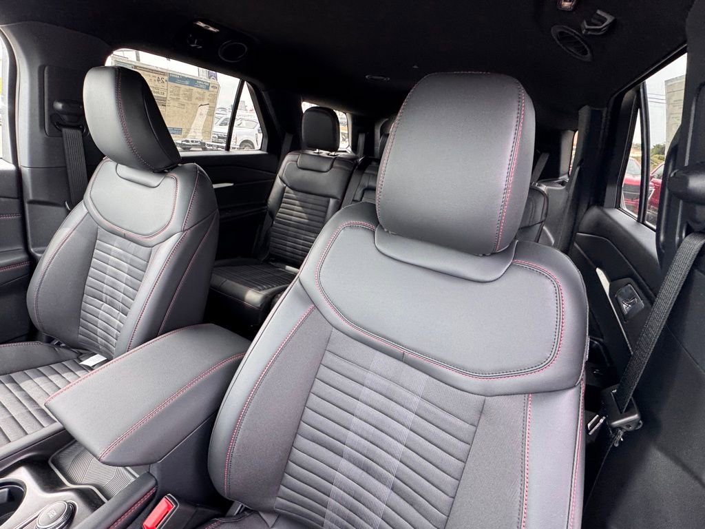 New 2026 Ford Explorer ST-Line image 17