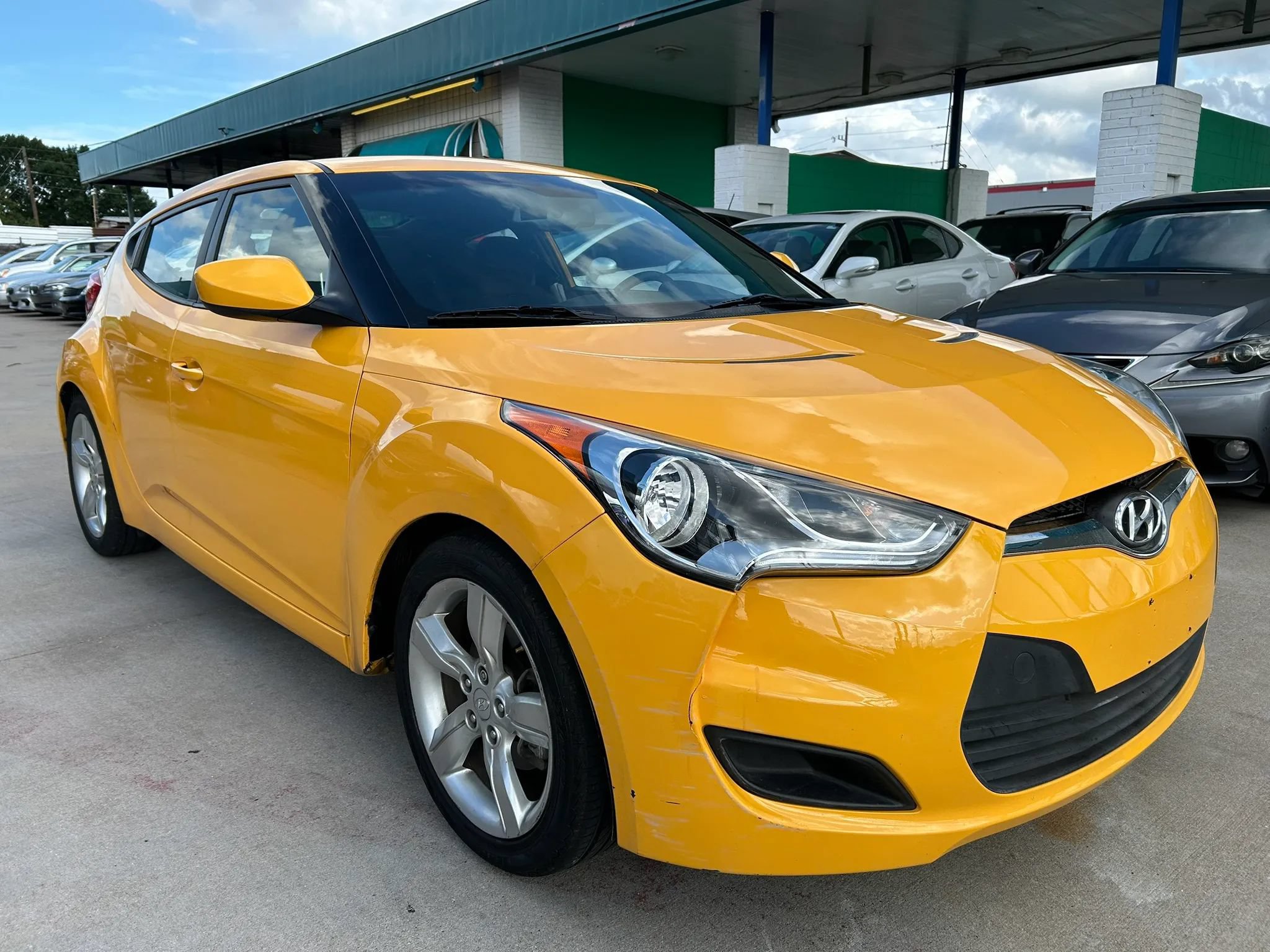 Used 2013 Hyundai Veloster FWD image 7