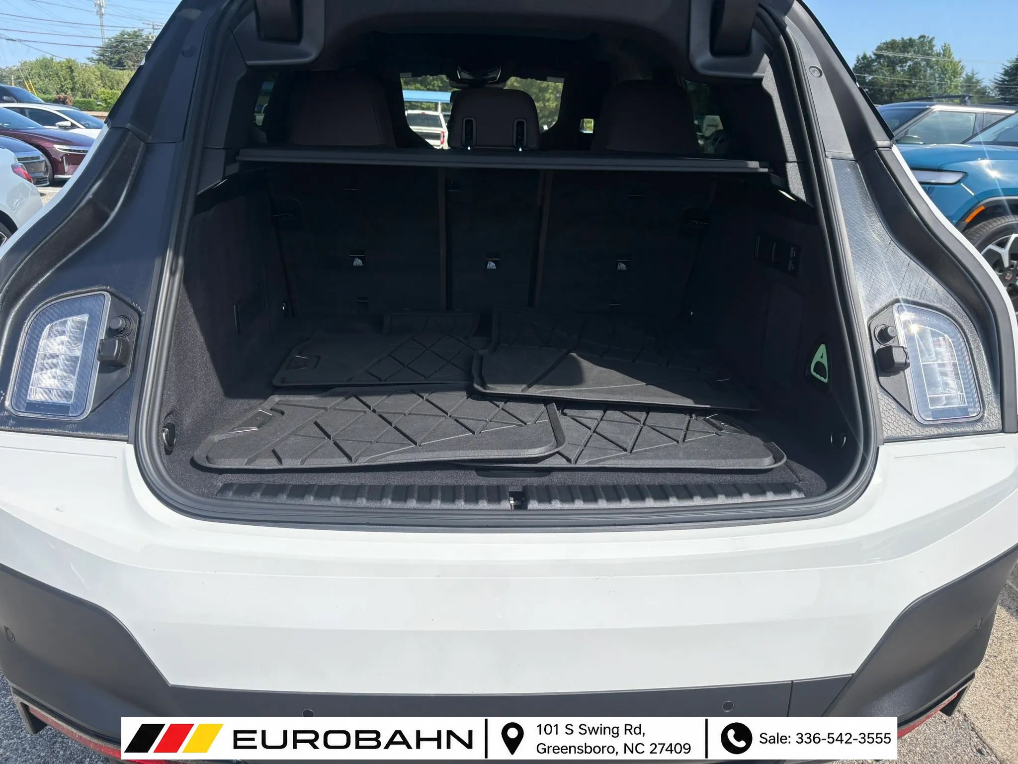 Used 2024 BMW iX xDrive50 AWD/4WD image 39