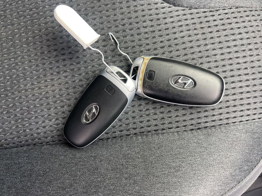 Used 2021 Hyundai Santa Fe SEL w/ Cargo Package image 39