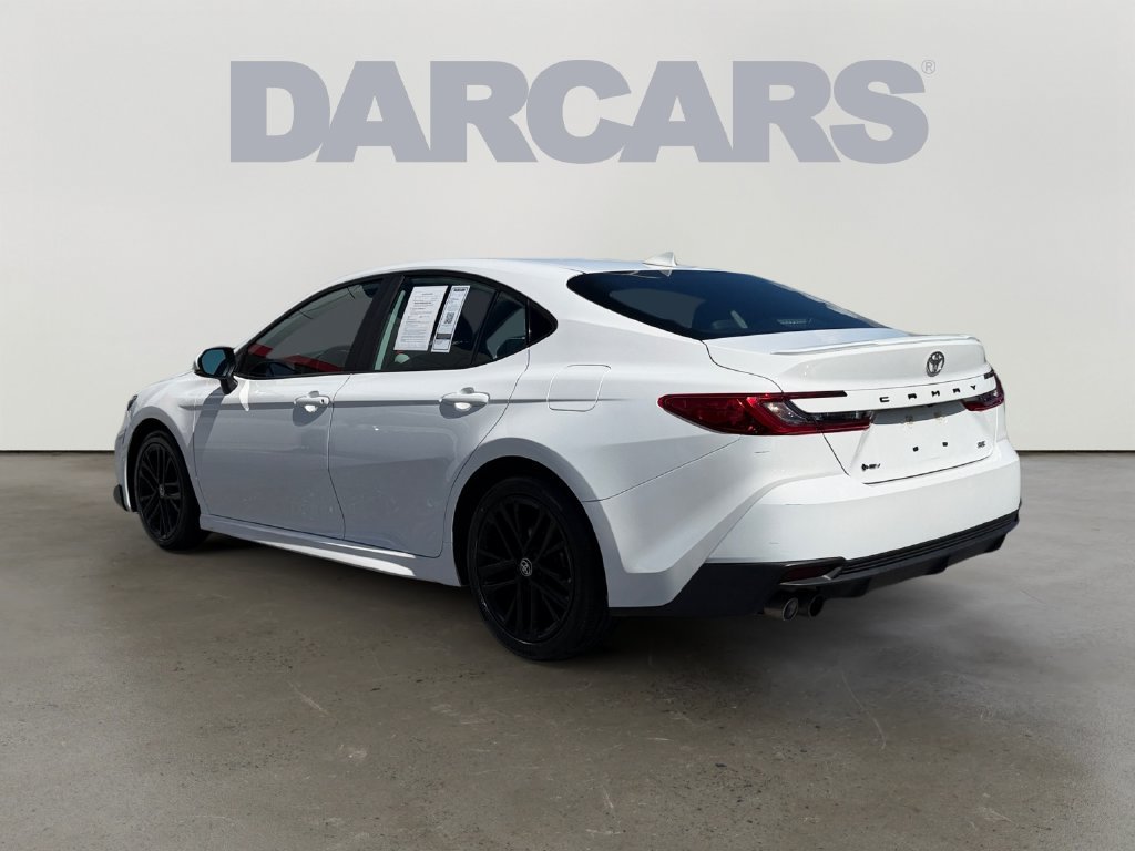 Used 2025 Toyota Camry SE FWD image 5