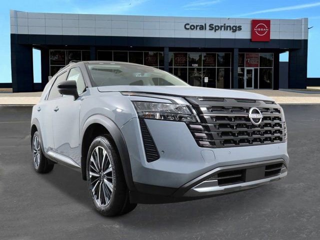 New 2026 Nissan Pathfinder Platinum w/ Cargo Package AWD/4WD image 7