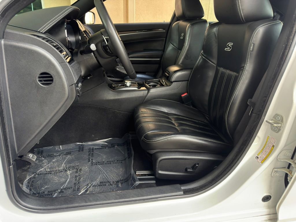 Used 2023 Chrysler 300 S RWD image 11