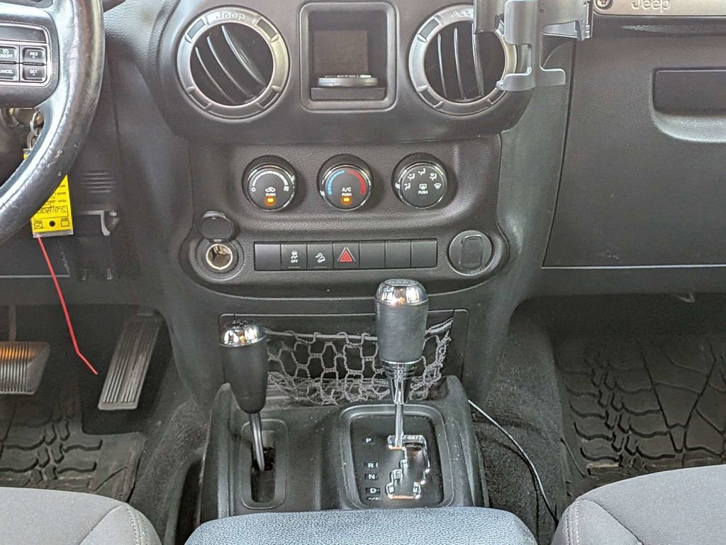 Used 2018 Jeep Wrangler Unlimited Sport image 16