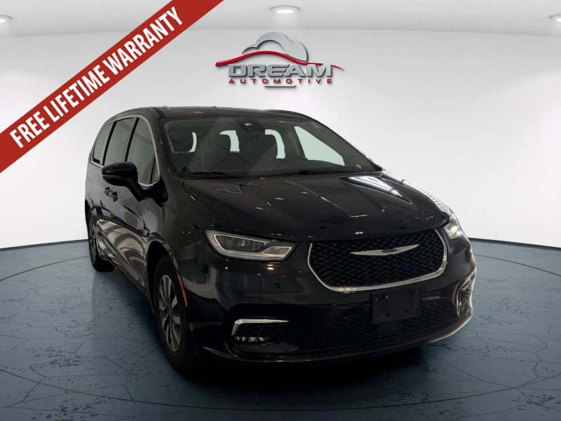 Used 2024 Chrysler Pacifica Limited FWD image 1