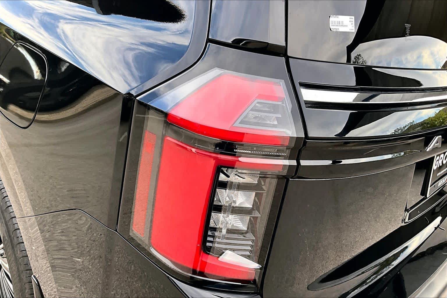 Certified 2025 Nissan Armada SL AWD/4WD image 28