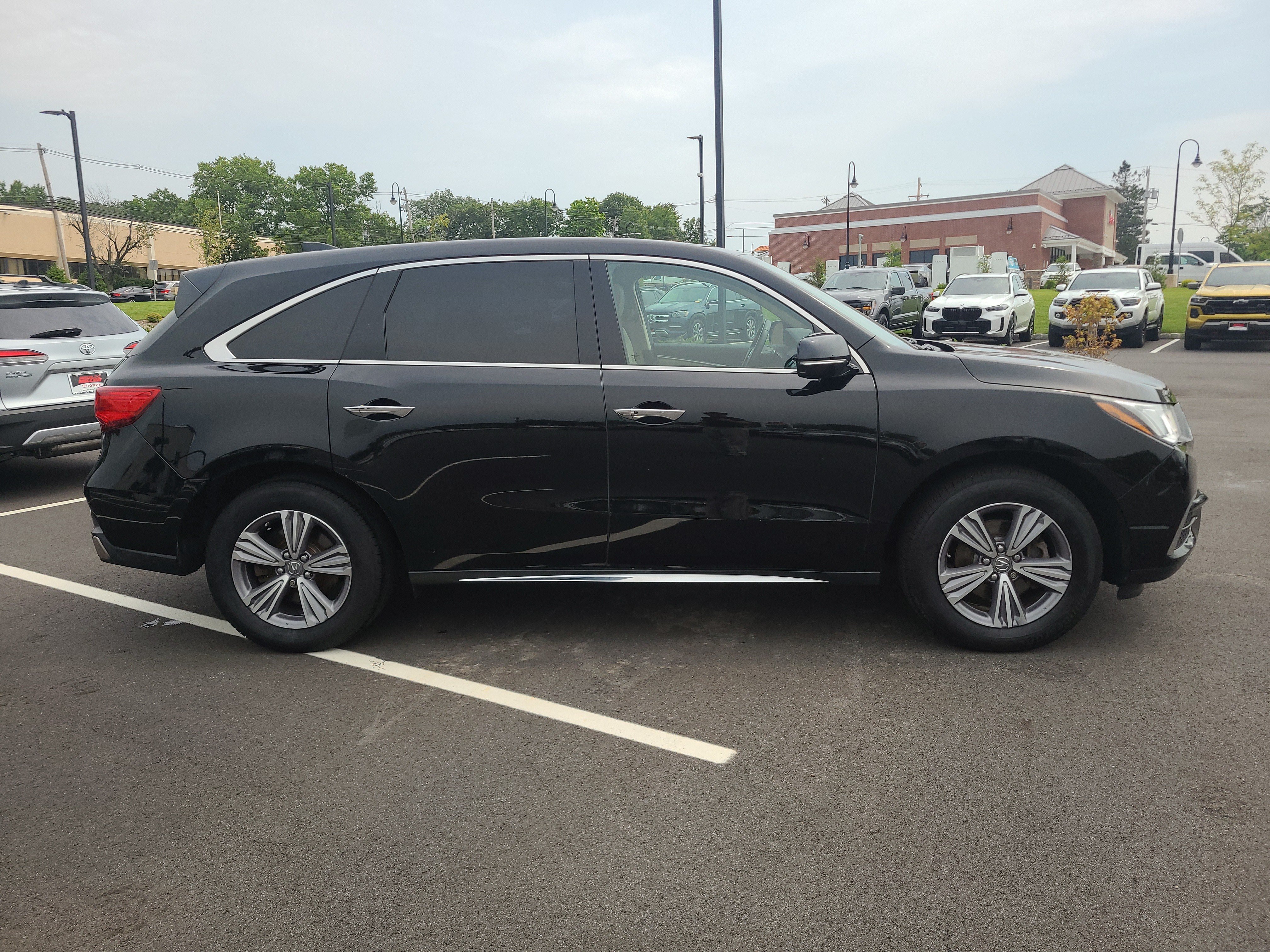 Used 2020 Acura MDX SH-AWD image 4