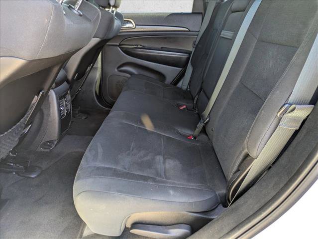 Used 2017 Jeep Grand Cherokee Laredo w/ Quick Order Package 23E image 18