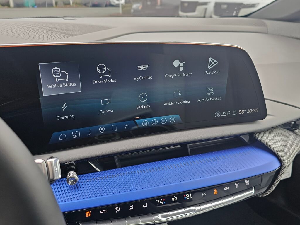 New 2026 Cadillac Optiq Luxury 1 image 36