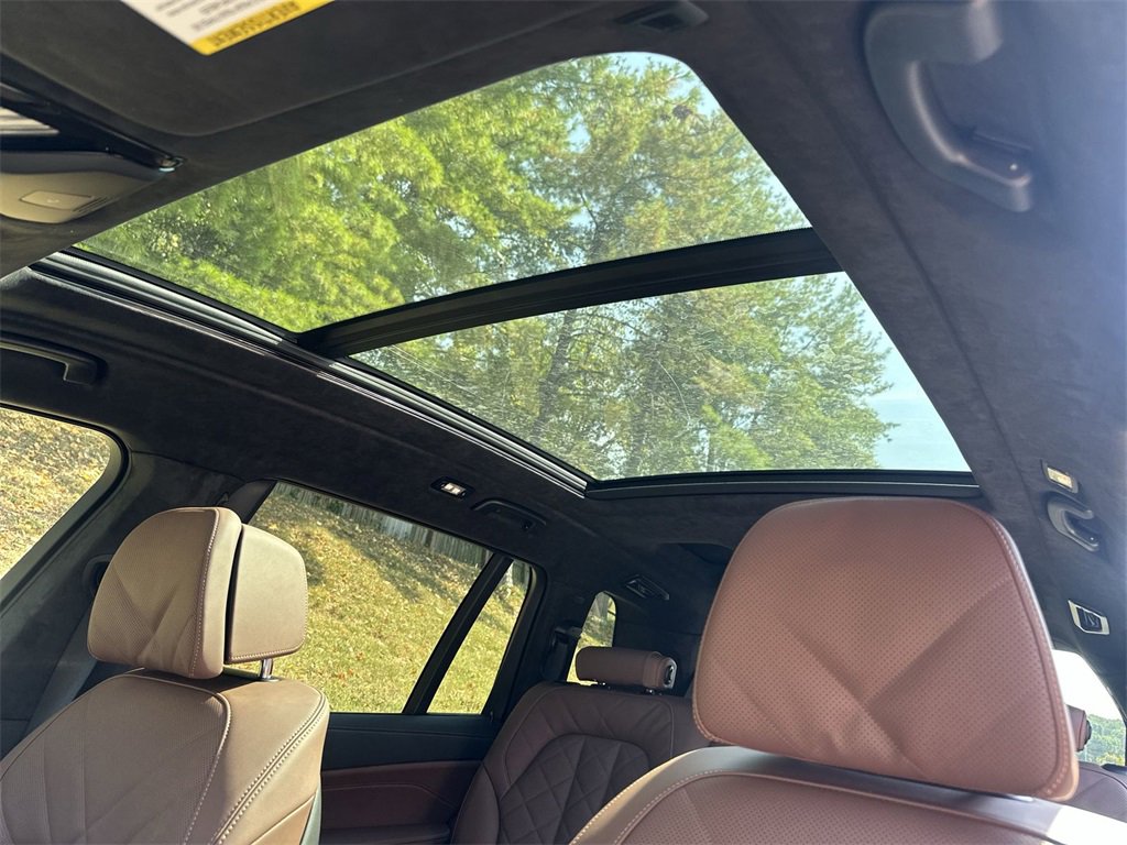New 2026 BMW X7 xDrive40i w/ M Sport Package image 23