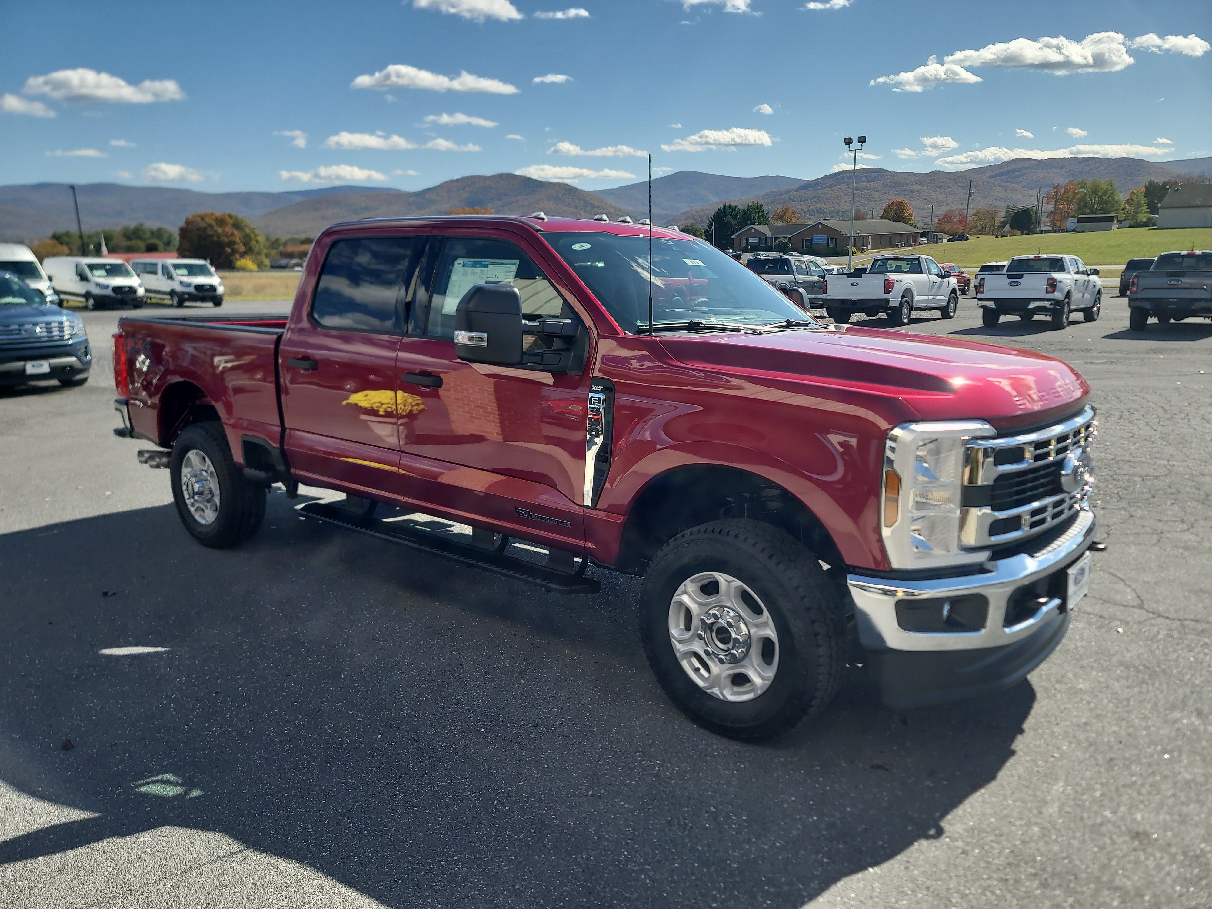 New 2026 Ford F350 XLT w/ FX4 Off-Road Package AWD/4WD image 4