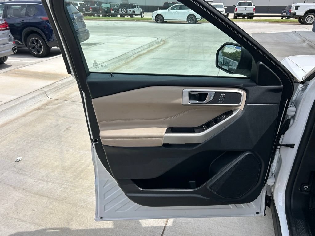 Used 2021 Ford Explorer XLT RWD image 7
