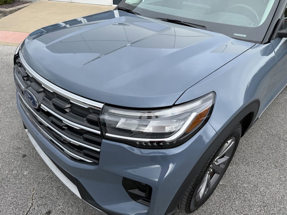 Used 2025 Ford Explorer Active w/ Active Comfort Package image 9