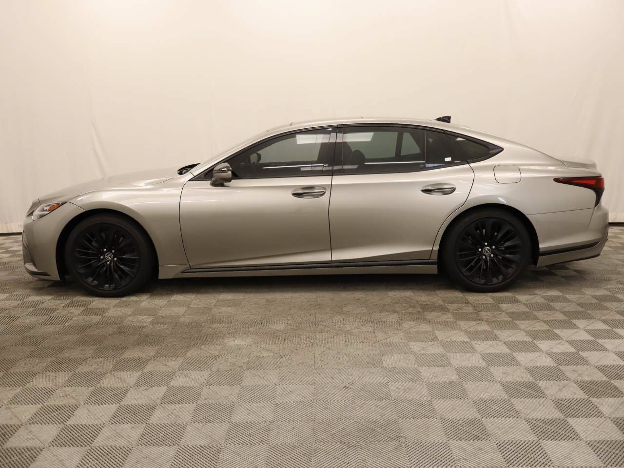 Used 2022 Lexus LS 500 w/ Interior Upgrade Package RWD image 2