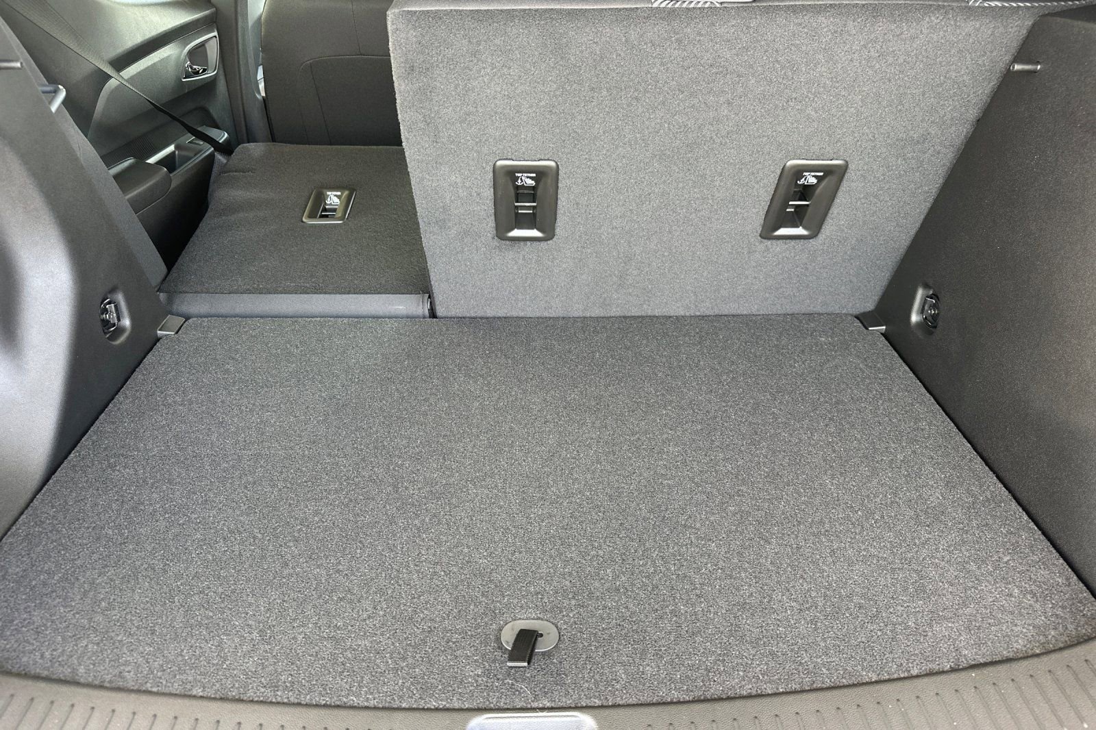 New 2027 Chevrolet Bolt LT w/ Comfort Package image 16