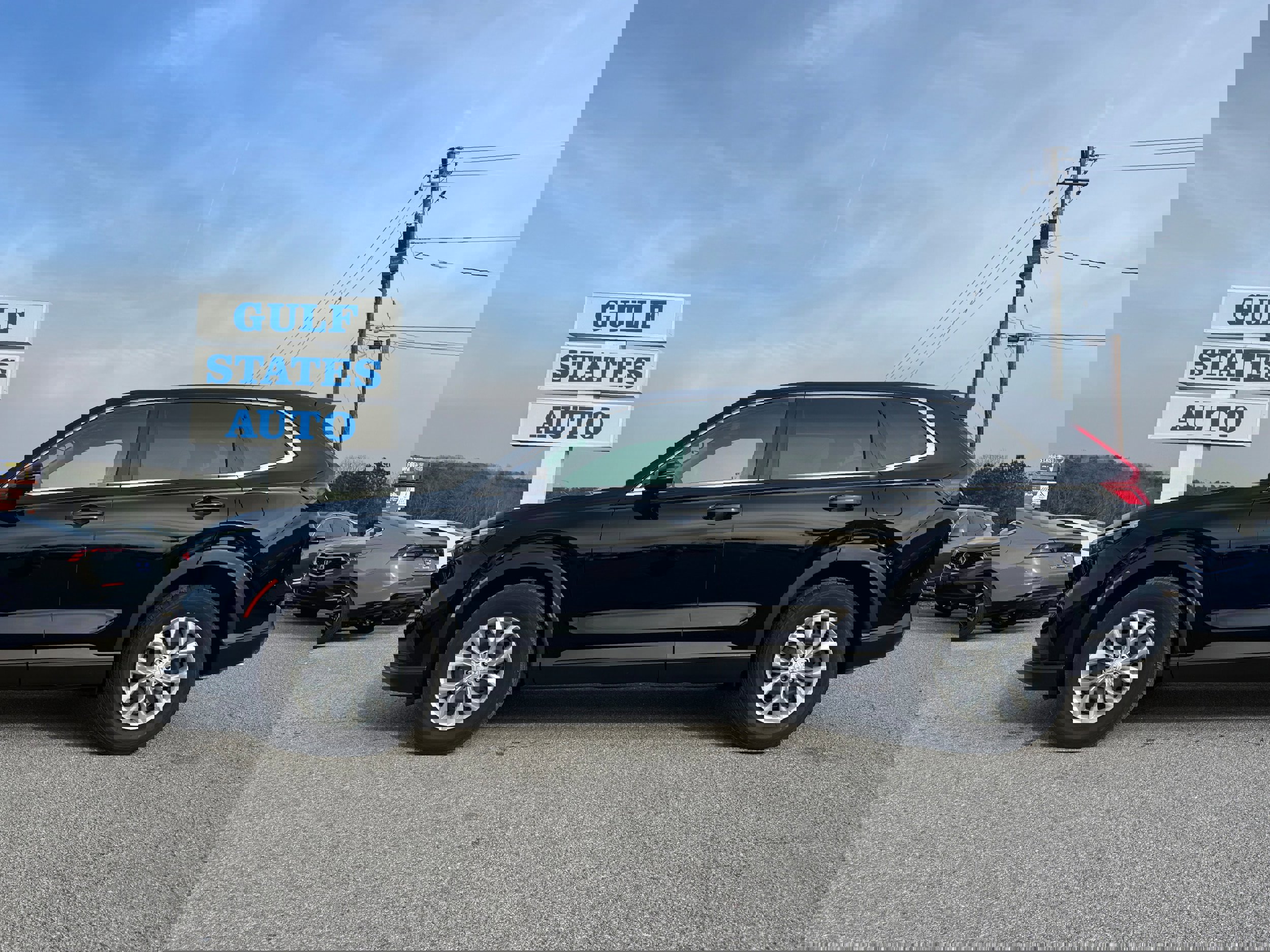 Used 2025 Honda CR-V LX image 1