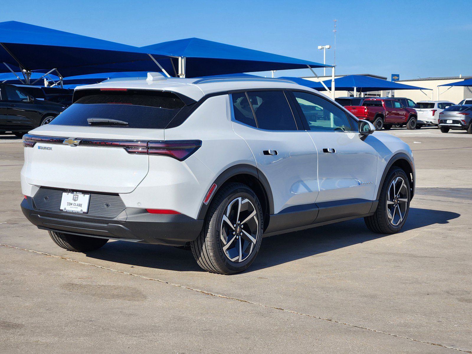 New 2026 Chevrolet Equinox EV LT image 4