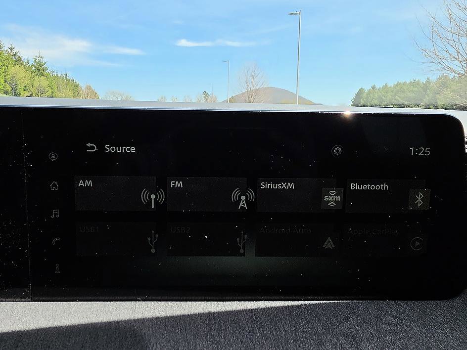 Used 2025 Nissan Kicks SV image 16