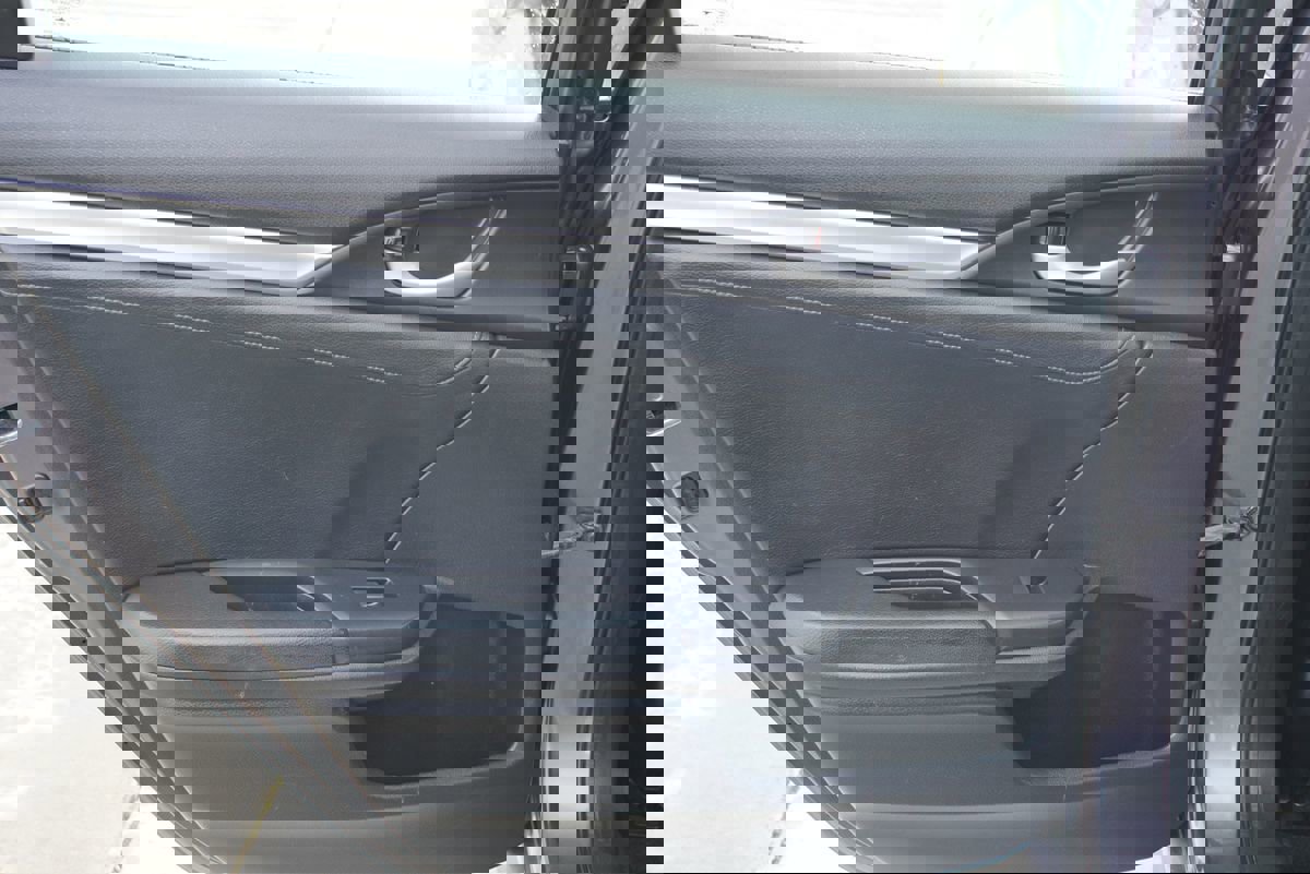 Used 2019 Honda Civic EX-L image 16