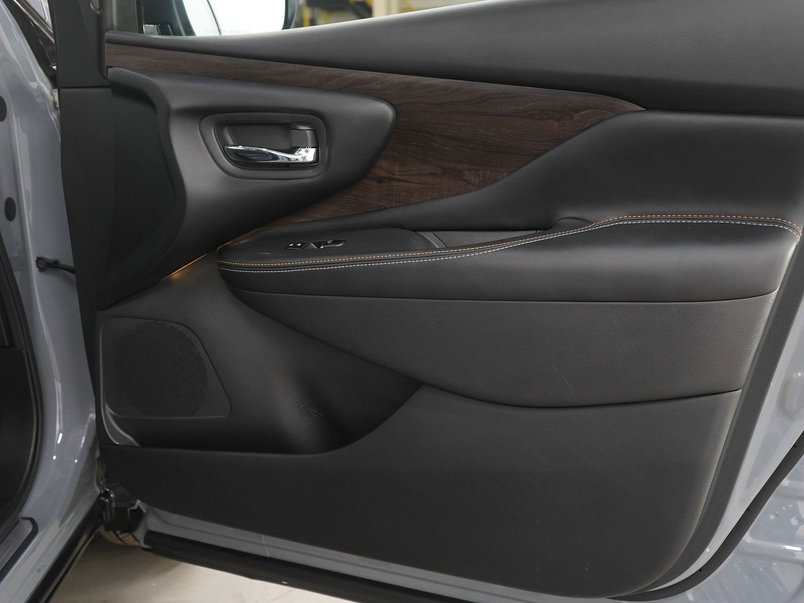 Used 2023 Nissan Murano Platinum image 9