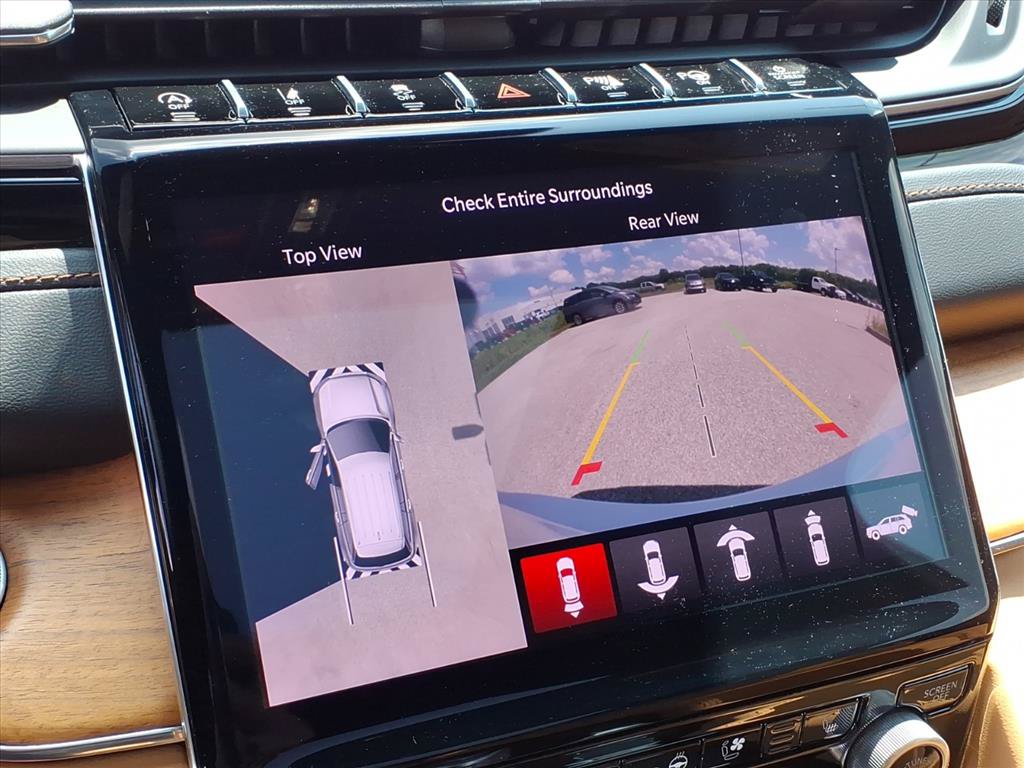 Used 2025 Jeep Grand Cherokee L Summit AWD/4WD image 6