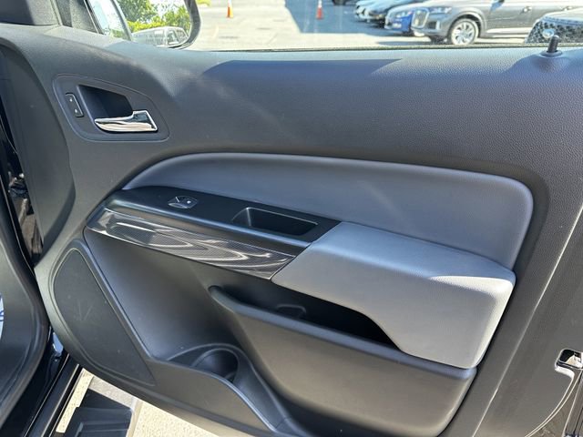 Used 2022 Chevrolet Colorado Z71 AWD/4WD image 36