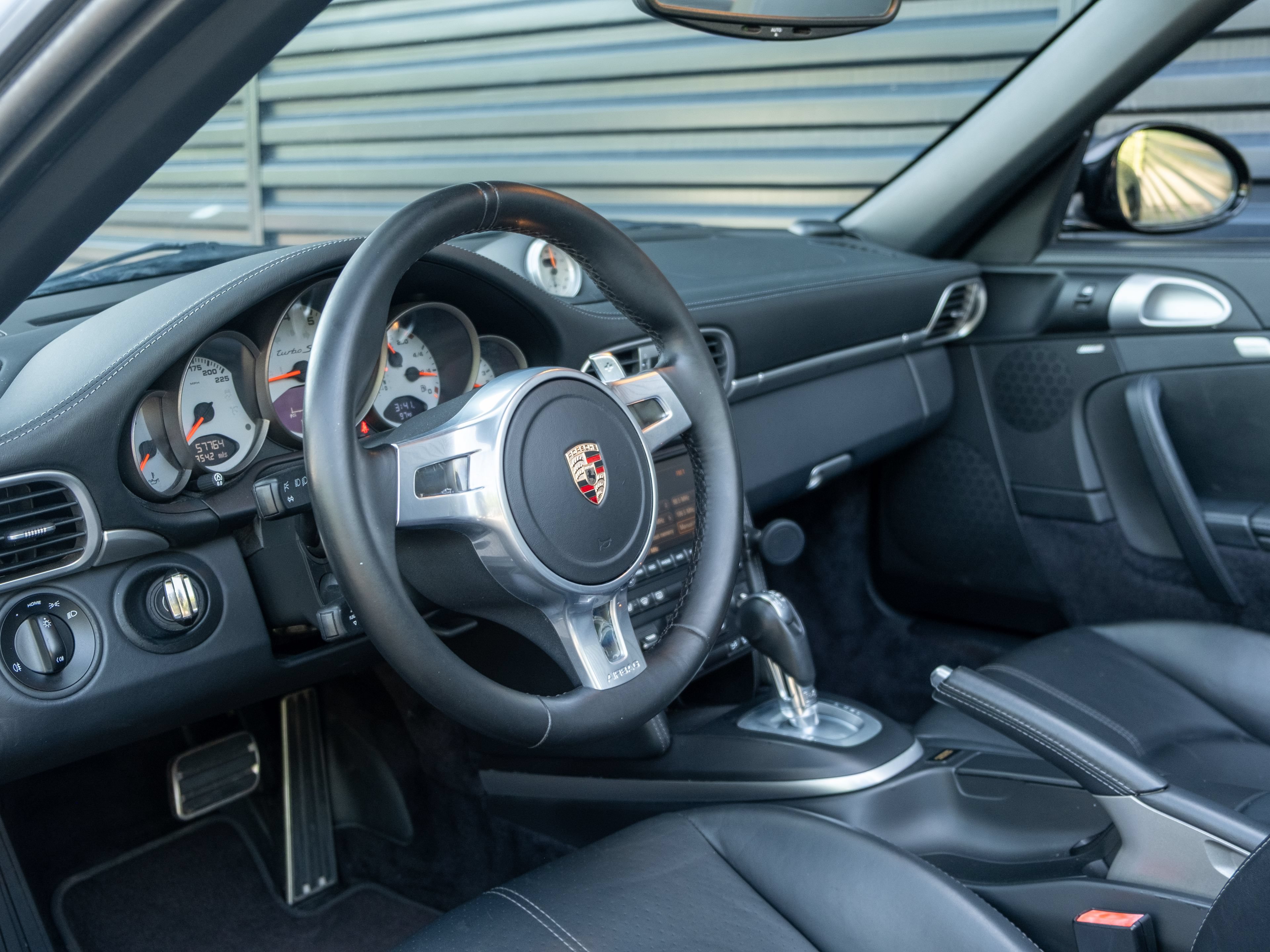 Used 2011 Porsche 911 Turbo S AWD/4WD image 4
