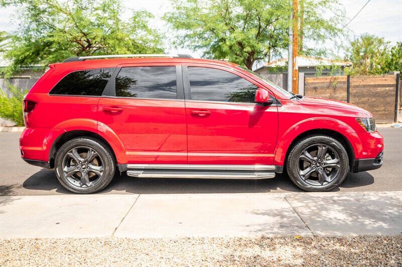 Used 2020 Dodge Journey Crossroad FWD image 6
