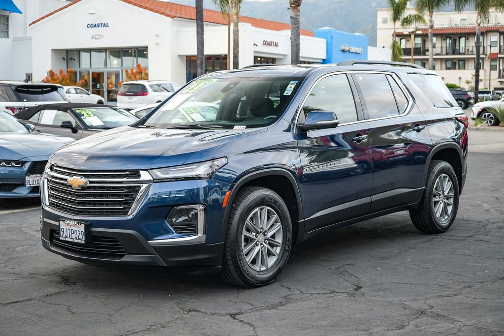 Used 2023 Chevrolet Traverse LT FWD image 3