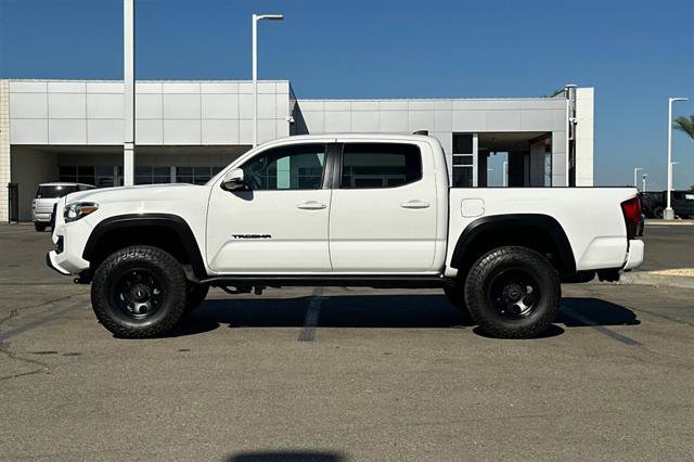 Certified 2023 Toyota Tacoma TRD Off-Road image 9