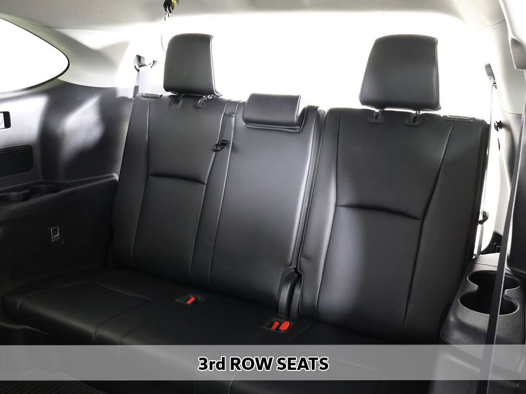 Used 2021 Toyota Highlander XLE image 9