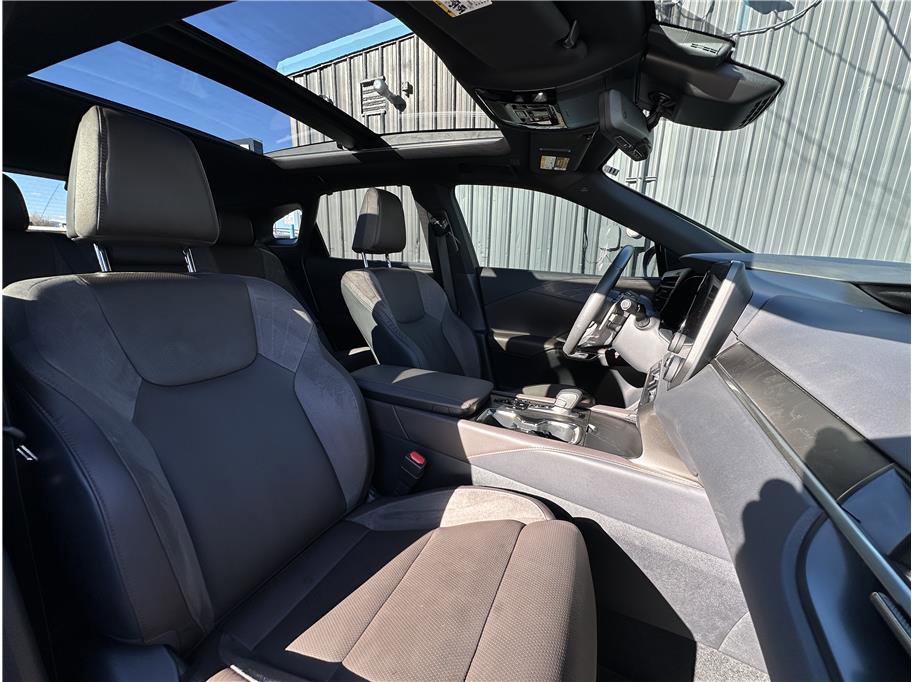 Used 2023 Lexus RX 350h image 4