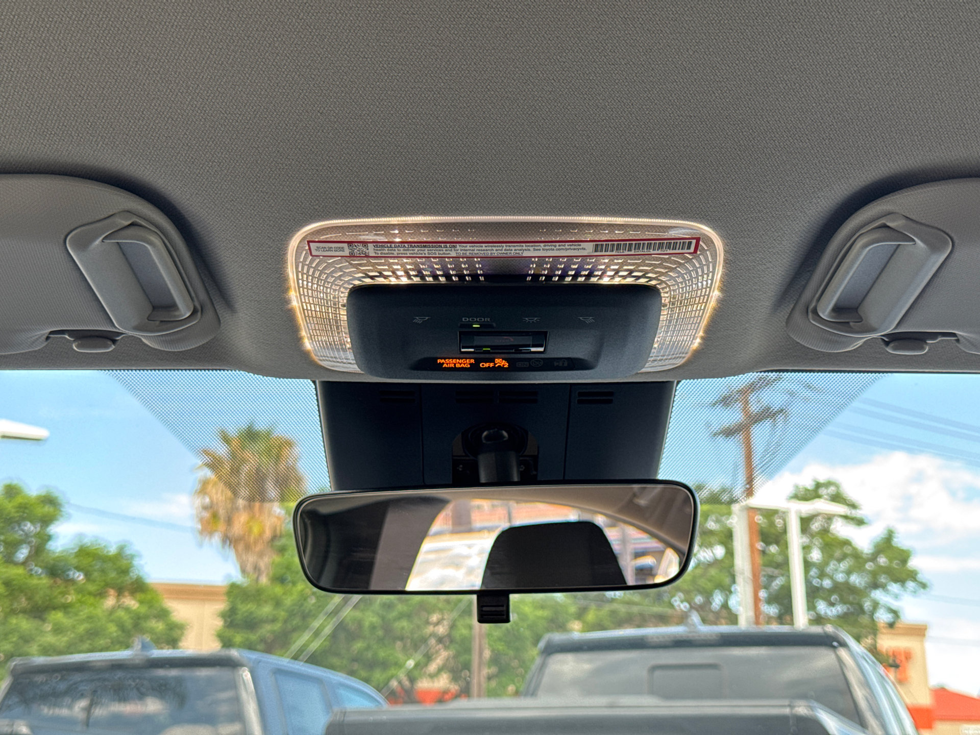 New 2027 Toyota Prius LE FWD image 24