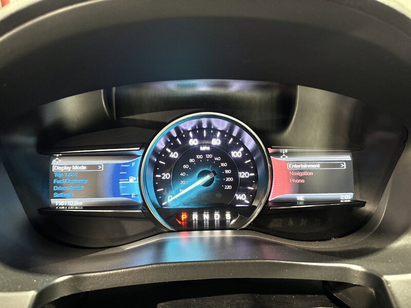 Used 2018 Ford Explorer XLT w/ Equipment Group 202A AWD/4WD image 11