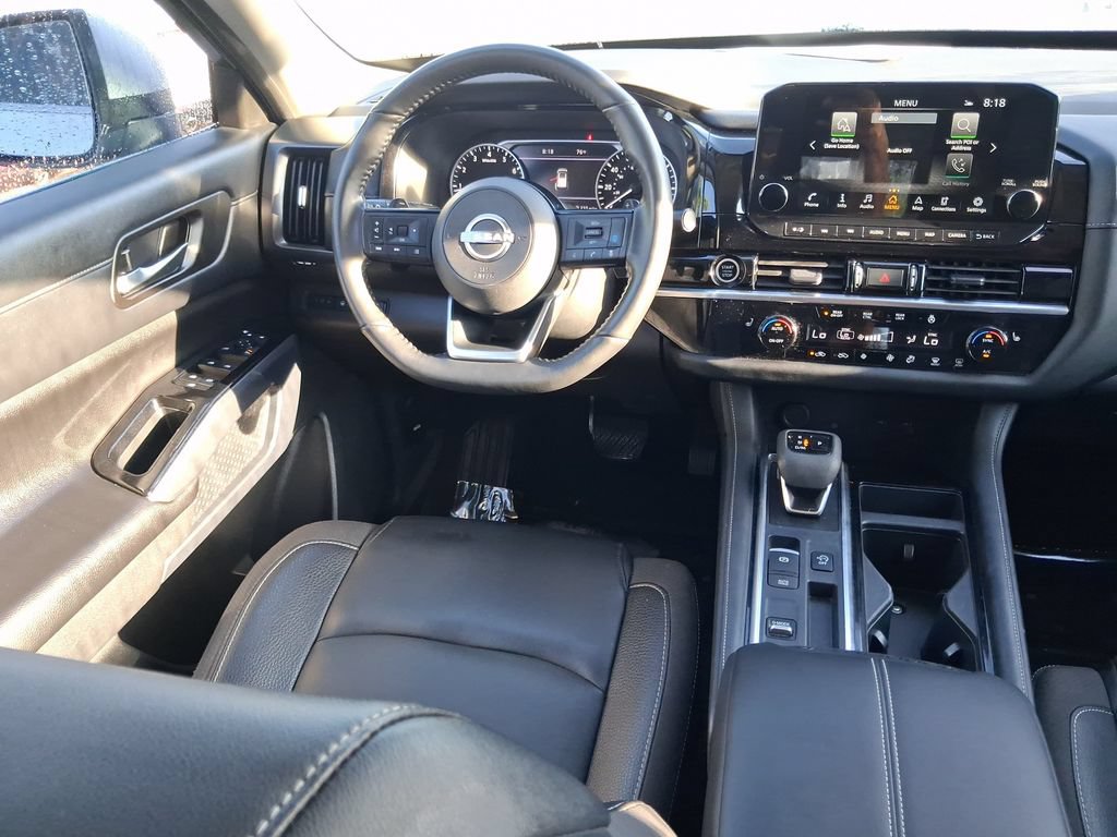 Used 2023 Nissan Pathfinder SL FWD image 17